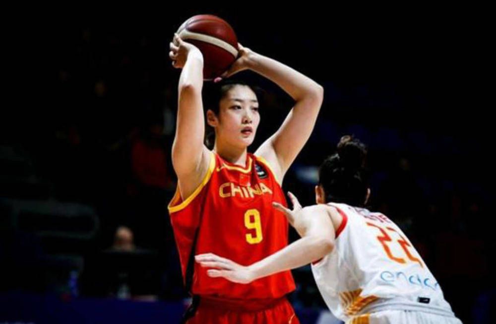 俄媒：斯卢茨基将执教申花，曾3次率中央陆军获得俄超冠军　据俄罗斯媒体sport25消息，前莫斯科中央陆军主帅斯卢茨基将执教上海申花。